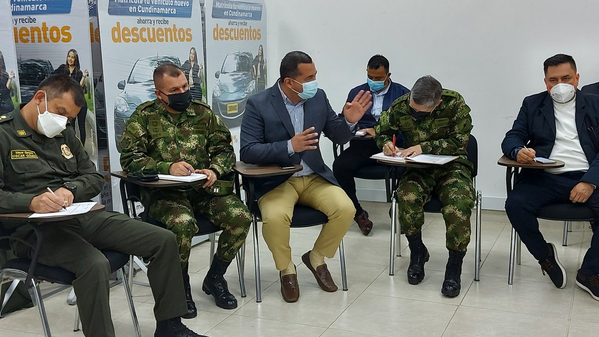 SecGobCundi's tweet photo. #ConsejoDeSeguridad para tomar medidas de control del orden público con miras a las protestas del próximo 20 de julio. @COL_EJERCITO @PoliciaCmarca @FiscaliaCol @DefensoriaCol https://t.co/A6tMcdhDmH