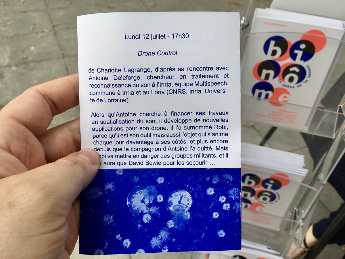 CultureSci's tweet image. Première de #DroneControl @Univ_Lorraine @Inria_Nancy dans les jardins @UnivAvignon avec @AntoineDelefor1 @lessensdesmots suivie d’un échange avec le public