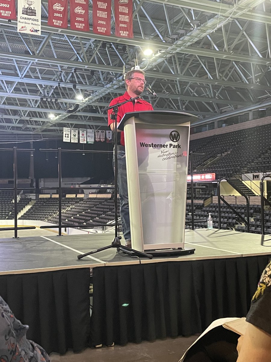 Lyn_Radford's tweet photo. If there was a there was a perfect marriage for a sponsorship, @PeaveyMart and @WesternerPark just nailed it! Congrats 🍾! #communityfirst #ruralurban #letsgetmovingagain https://t.co/495vshs3sg