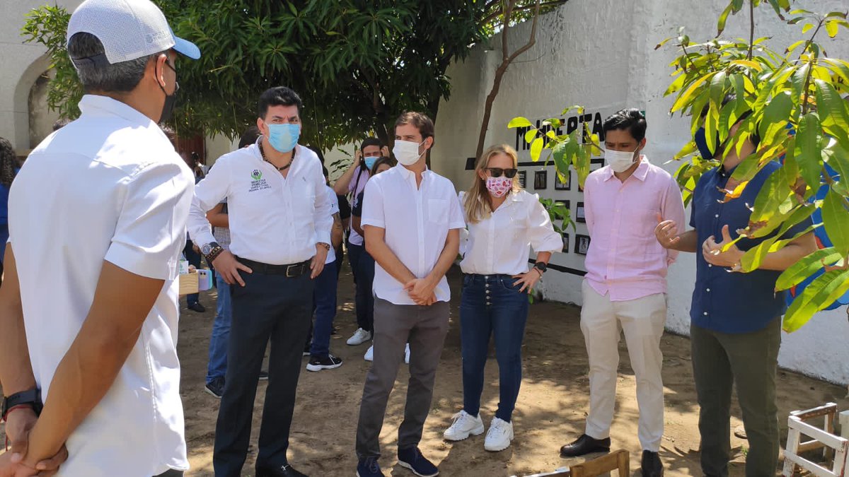 FUNDACIONLASAN1's tweet photo. Iniciando semana de la primera infancia… @PatryVargas07 @jaimepumarejo @SilvanaPuelloV @sanvasquez @gestionsocialbq @FridoFj @alcaldiabquilla https://t.co/ykqgULdOvq