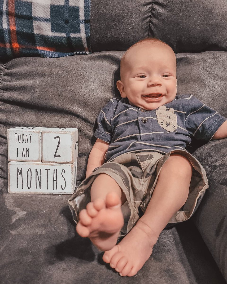 DanielleShomer's tweet photo. Big sad my baby is 2 months. Also toes https://t.co/9UjHUfM0Vc