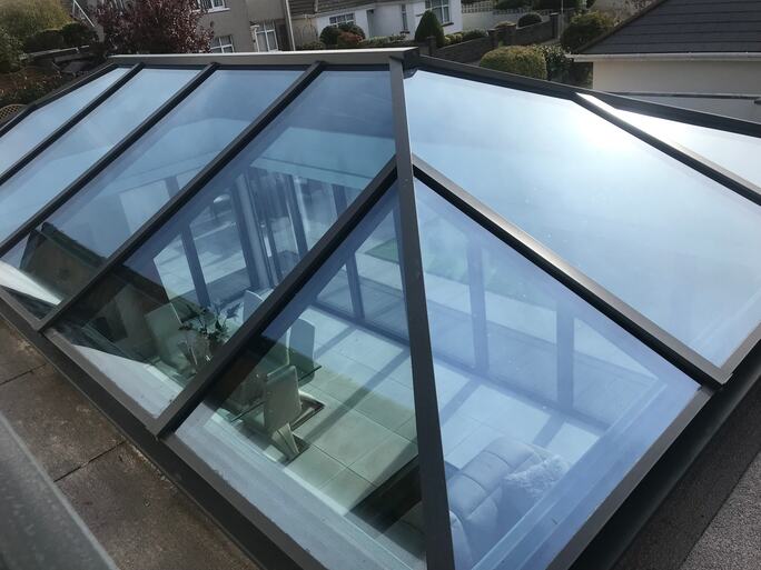 The REAL Aluminium Lantern Roofs offer exceptional benefits unmatched by any other roof on the market. The UK’s strongest and most thermally efficient aluminium roof system, that's 70% slimmer than other roof frames which results in a clean, minimal external design.