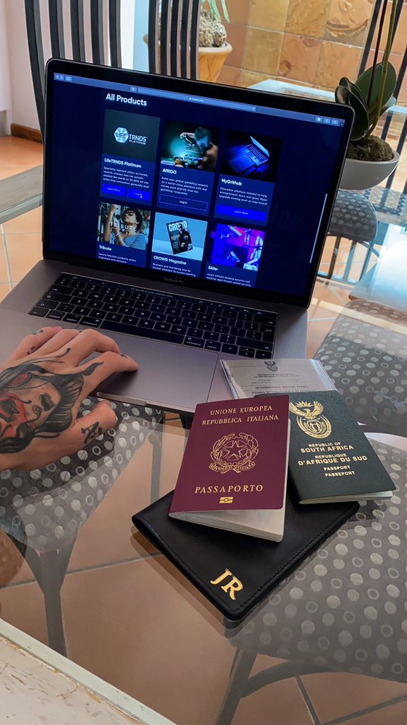 jayrobsworld's tweet photo. ๐๐ผ Weโre All Citizens Of Earth ๐งณ Explore Godโs Creations ๐ @wsphchannel ๐
#JayRobs #Nomad #TravelEverywhere
#WSPH #Crowd1 #LifeTRNDSPlatinum https://t.co/QeTIRIrCrh