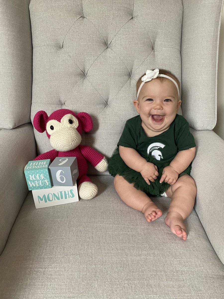 SarahSwistak's tweet image. Raising her right in #greenandwhite ! @michiganstateu @msualumni