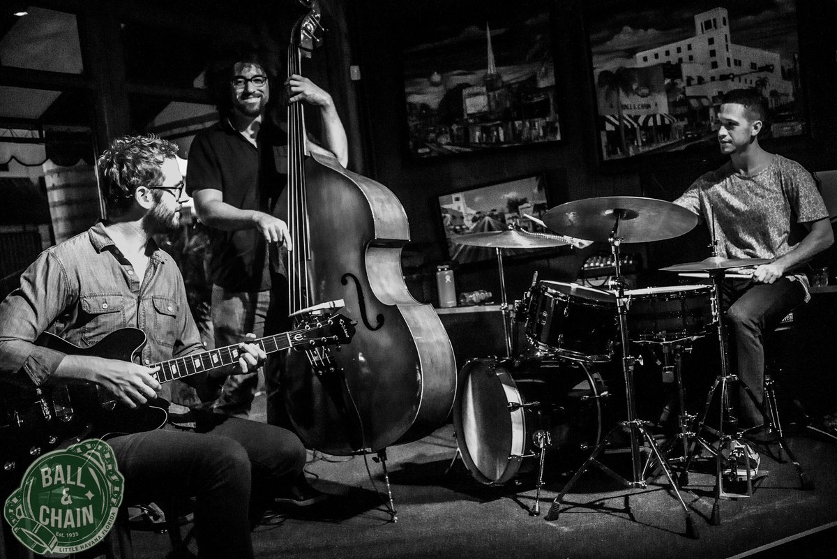 BallAndChainBar's tweet photo. #MondayMemory - here's a 2016 @MiamiBoheme Friday Night party shot beautifully by @MichaelMarko. It featured @Sonlokos on our #PineappleStage, #LiveJazz by @NickTannura, and 100s of smiling, happy faces everywhere. #supportlocal https://t.co/kBdwIKRQzT 🍍💚 https://t.co/imPFEbgc7R