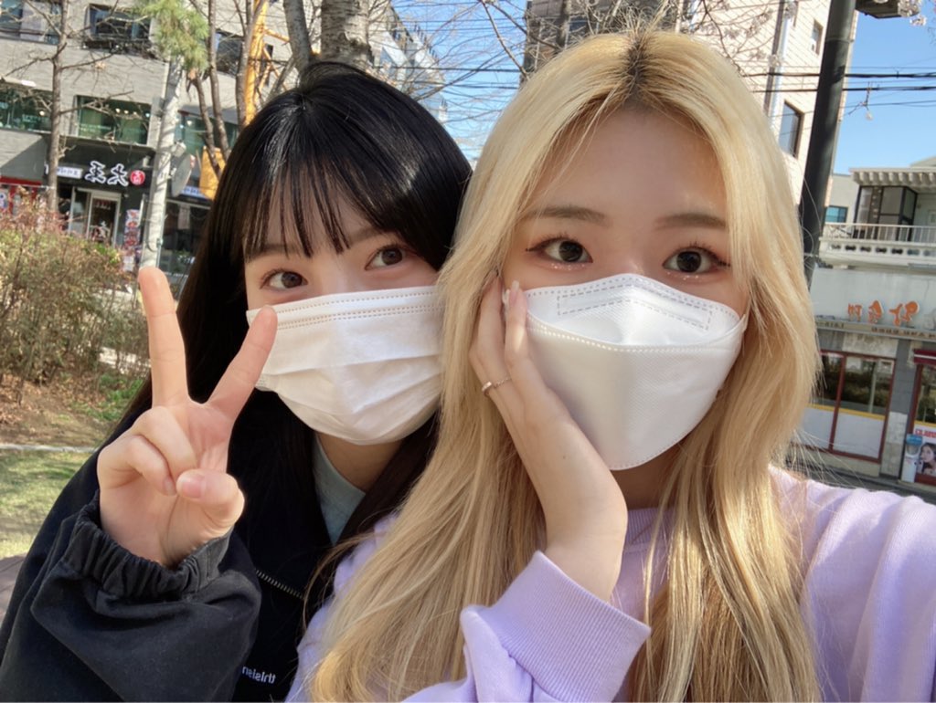 GIGBRAZIL's tweet photo. “💙🐨 Feliz aniversário, Yejin 🐨💙
Não fique doente e vamos fazer coisas felizes acontecerem ☁ …” 

Continuação na foto abaixo ⬇️ 

12.07.21 | Bomin via SNS. 

@GIG__Official #GIG #지아이지 #예진 #YEJIN #보민 #BOMIN #HappyYejinDay #HappyBirthdayYejin https://t.co/myz2TsjHfF