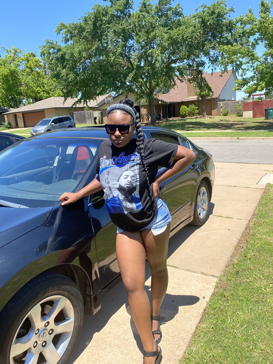 DikailynToles's tweet photo. #WhosWhoAtTheLU Di’Kailyn Toles but everyone calls me DK . 

⁃Junior Elementary education major 
⁃from your favorite city OKC 
⁃Women of Purpose 2nd VP 💜
⁃Apple Campus Leader 
⁃Associate ambassador 🧡💙
⁃And one more thing so stay tuned 👀🤫 https://t.co/NjCy7Pw9i0