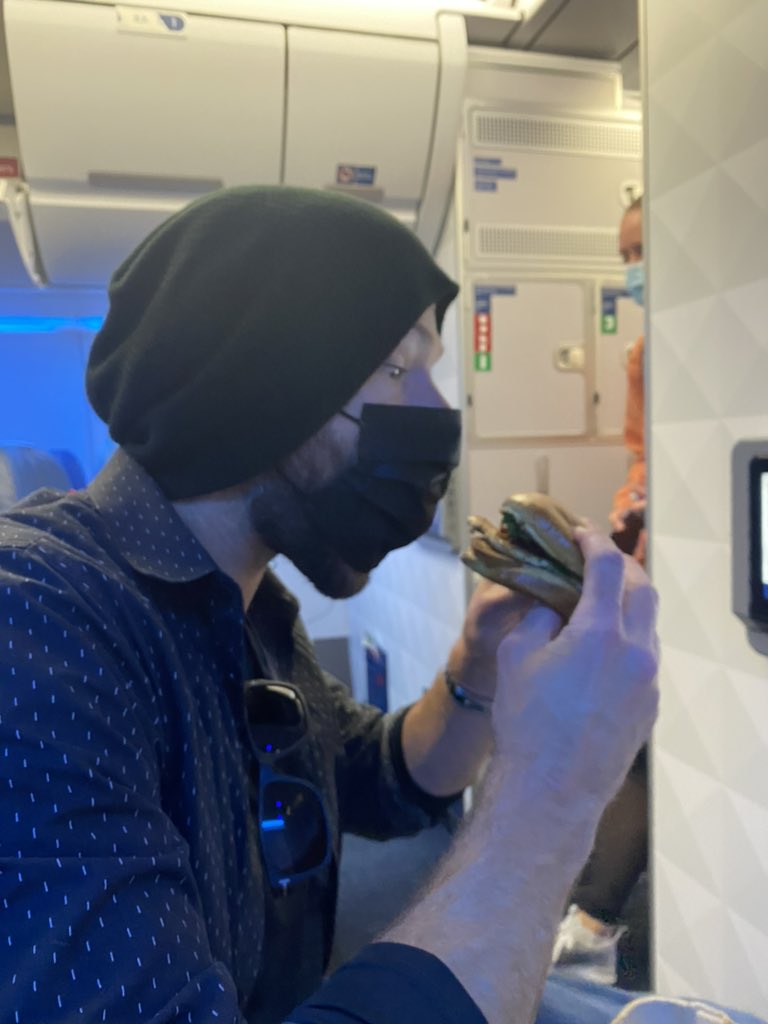 jarpad's tweet image. It’s exceedingly difficult these days to eat on a plane…