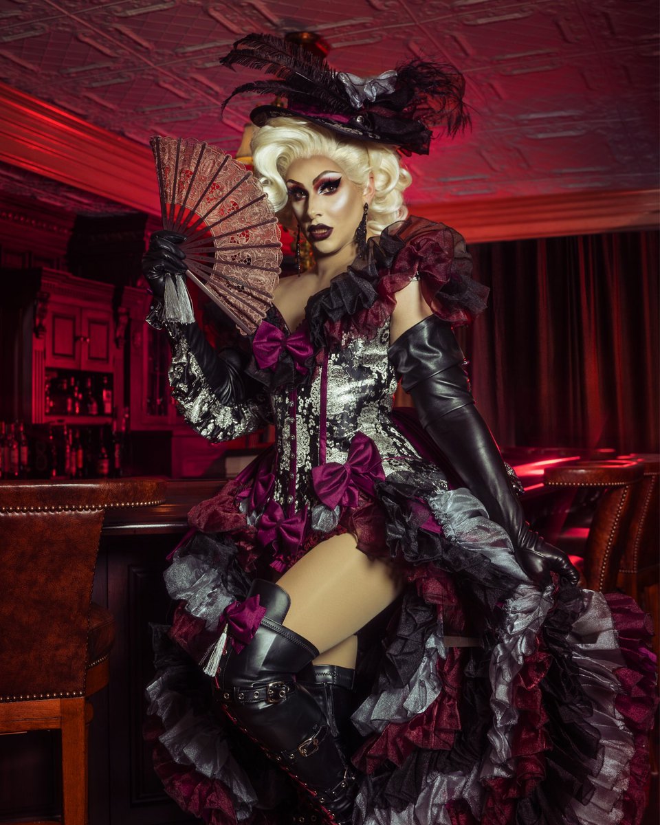 janjanjan's tweet image. Welcome to the Moulin Ru