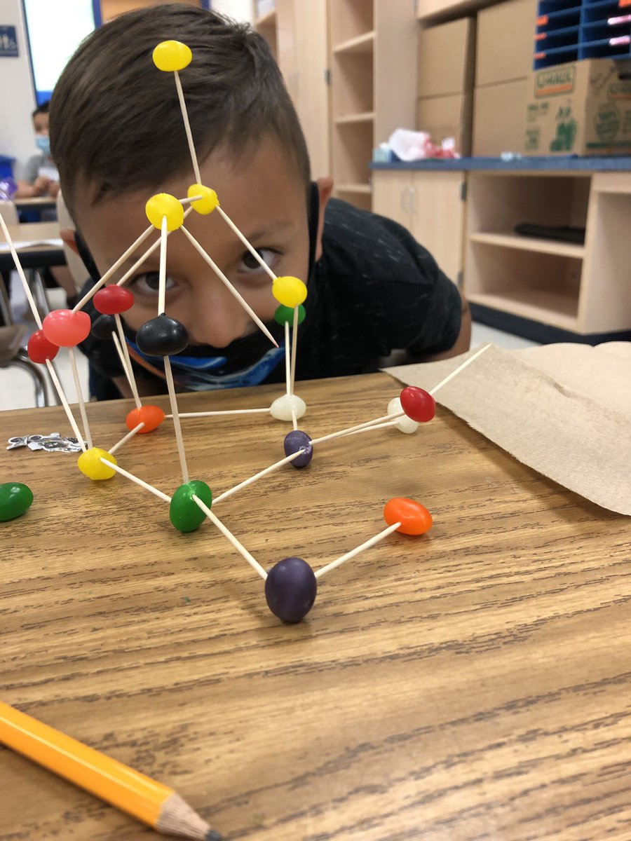 ApWmes's tweet image. Grade 2 students are engaged in STEM activities this summer at ELO! #WMESWolves