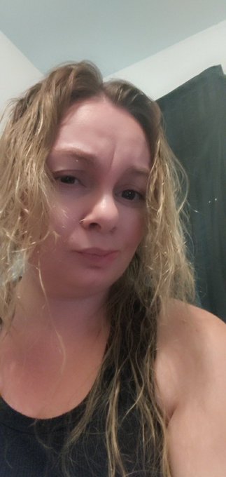 This hair! Uhhhh. 😆 Lots of things worse than a bad hair day. Lol https://t.co/TRa4CumuOz