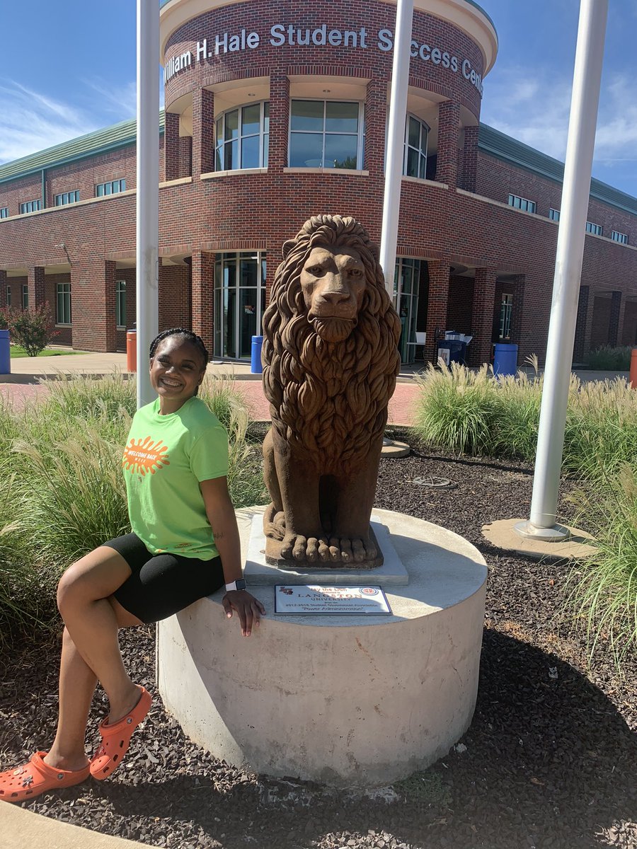 #WhosWhoAtTheLU Taliyah but everyone calls me Tink
-Sophomore Corrections and Criminal Justice major, Sociology minor
-From Oakland, CA
-NAACP ROLE•Model/Mentor
-Future Lawyer ⚖️

Welcome #LU25, can’t wait to meet you all! L’s up Lions!🧡💙