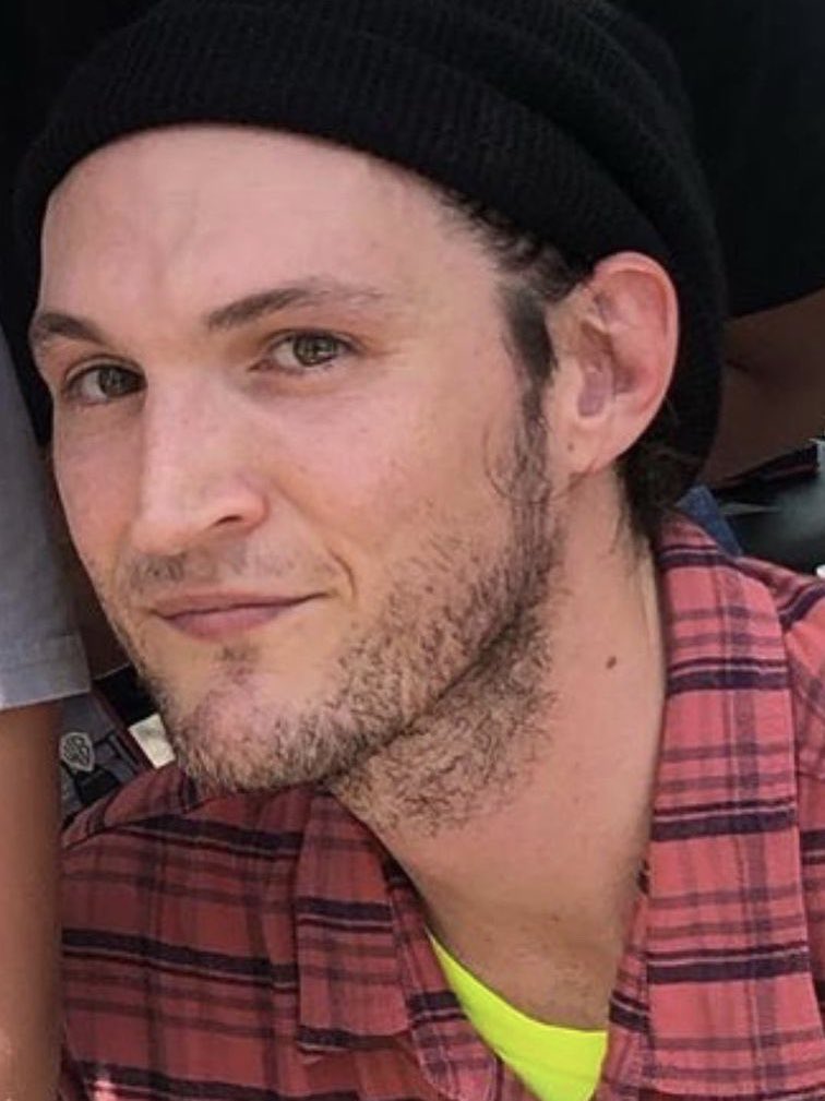 Eye0pener2's tweet photo. ¡Feliz Lunes! ¿Que tipo de música los motiva para comenzar una nueva semana?
Fotografías de JK en la escuela Markham Middle School con los Chilis, hace dos años en un día como hoy
📸 richardachung (IG)
+
#joshklinghoffer #pluralone #rhcp #markhammiddleschool @orgmusiclabel https://t.co/tXmD085oL1