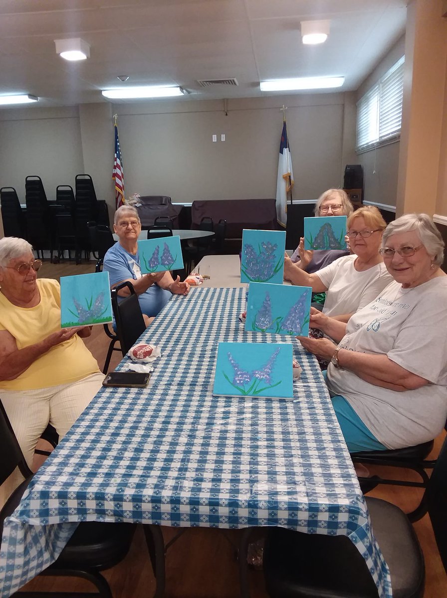 etowahcoa's tweet photo. The lovely ladies from our senior club at Holy Comforter enjoyed doing a q-tip flower painting project today. Any day is a good day for a creative project. #artsandcrafts #creative #seniorclub https://t.co/A7NWDHNH4P