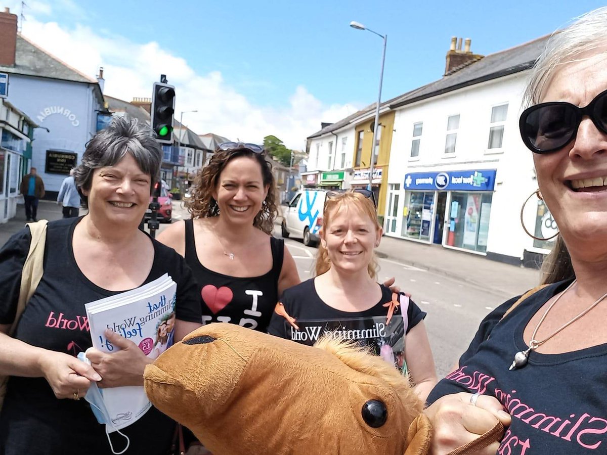 margrobertssw's tweet photo. @iamdanielpascoe can you give a shout-out please to #slimmingworld Consultants who have been out and about in Lelant and Hayle today letting everyone know that our Slimming World groups are OPEN!!
People may have spotted Humphrey our 🐫🤣 https://t.co/3TTKtMLIb8