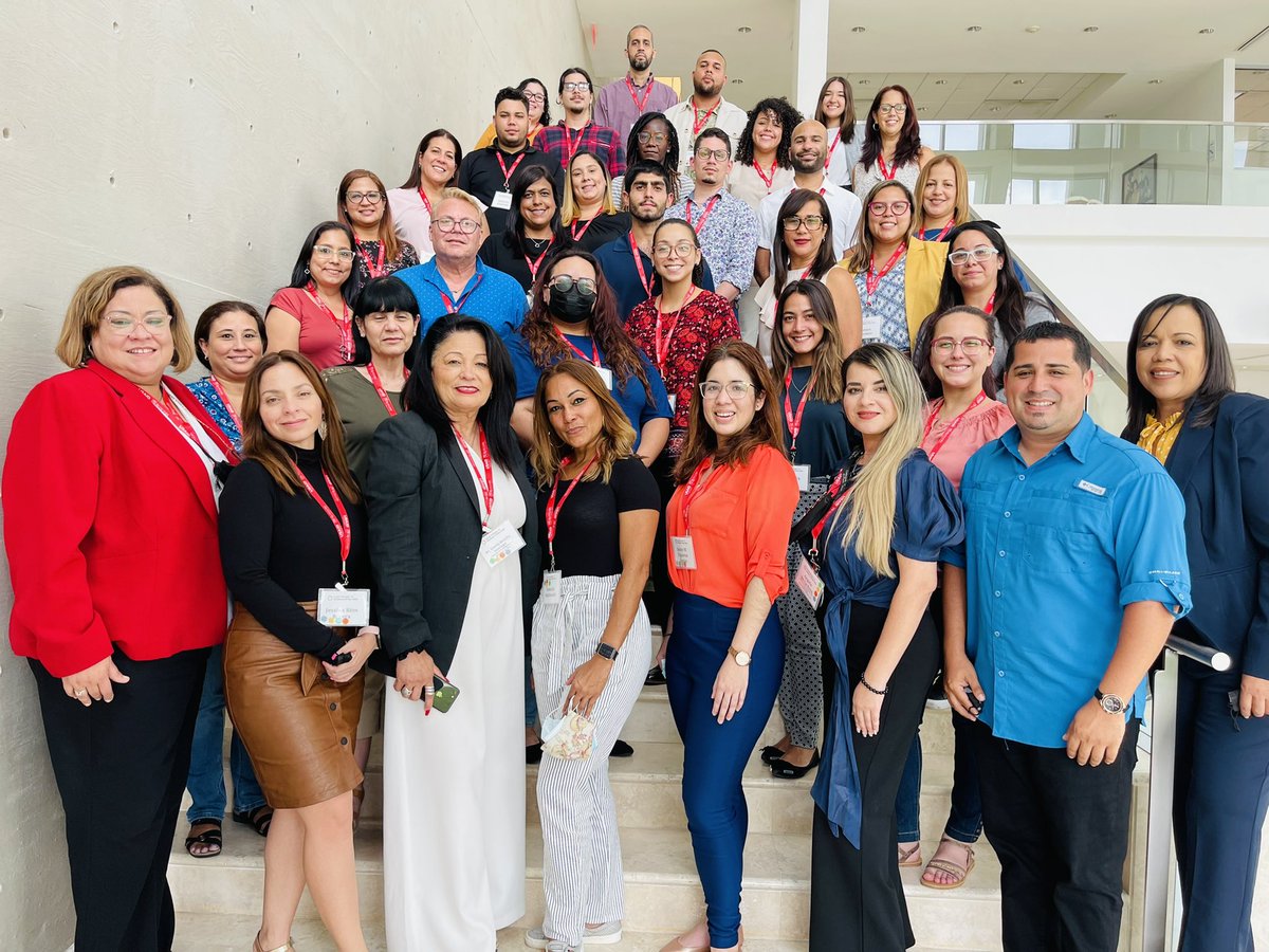 Meet the team of LEAP STEAM+E in San Juan, Puerto Rico! 

Conoce al equipo de LEAP STEAM+E en San Juan, Puerto Rico!