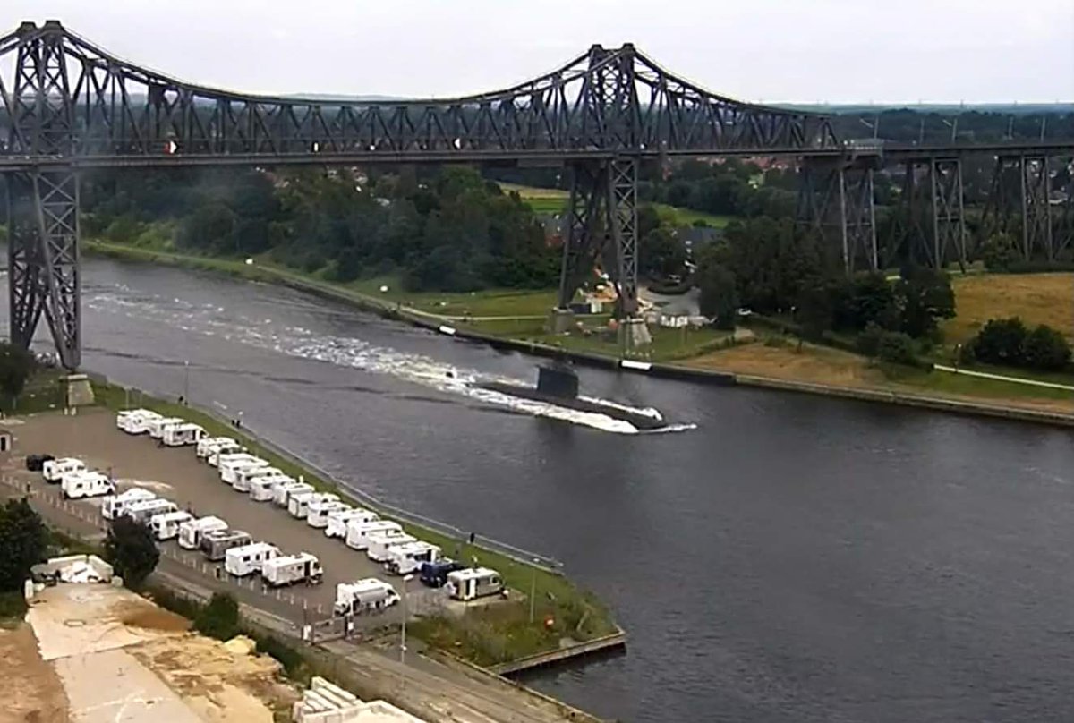 Kellar999's tweet image. #EgyptianNavy #Type209 Mod 1400 Submarine #S44 leaving #Kiel , Germany for her delivery voyage to #Egypt in the Kiel Canal at #Rendsberg #Germany