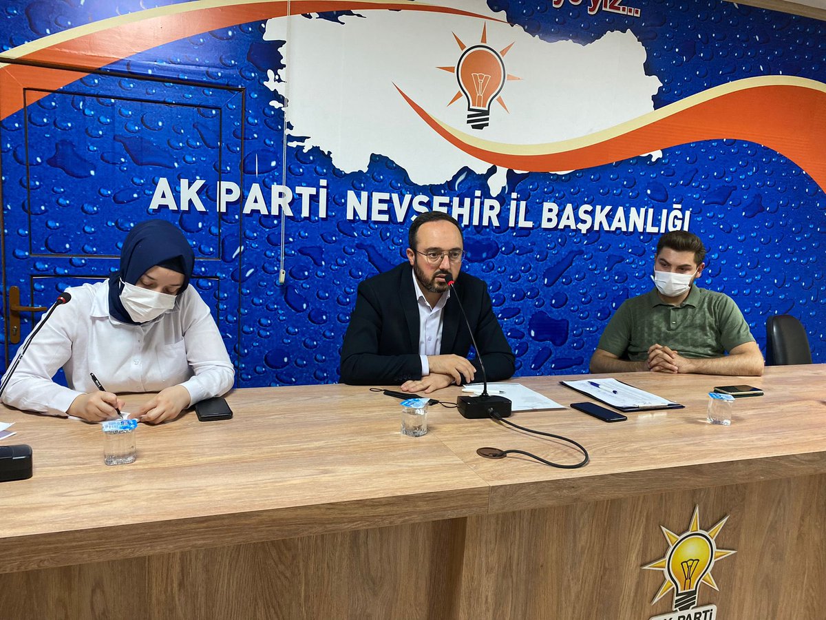 akpartinevsehir's tweet photo. İl Başkanımız Ali Kemikkıran başkanlığında, haftalık İl Yürütme ve Yönetim Kurulu toplantılarımız gerçekleştirildi.. @kemikkiranali 

#İnandığınYoldaYürü 
@erkankandemir @avmustafakose @AKgm_Teskilat https://t.co/YevAaoTpP3