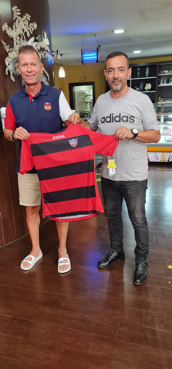 C_F_RUSADIR's tweet photo. Nos complace comunicar que hemos llegado a un acuerdo para que el entrenador del equipo juvenil nacional para la próxima temporada será el gran @GARCSCES , técnico trabajador, serio disciplinado y con amplia experiencia en los banquillos melillenses https://t.co/dT9Dvw2bPY