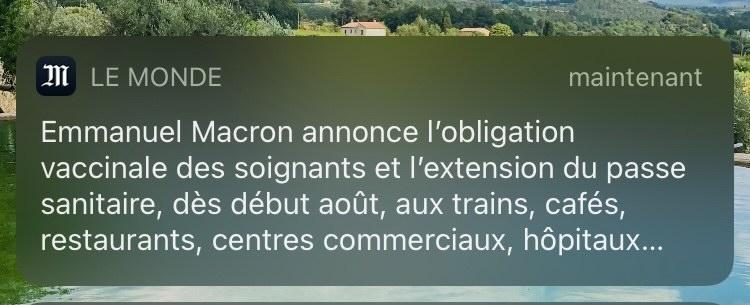 Vermillon999's tweet photo. #Macron20h #DICTATURE #PassSanitaire 

La veste réversible de fou, donne nous la marque bg https://t.co/WCx8BBPWfb