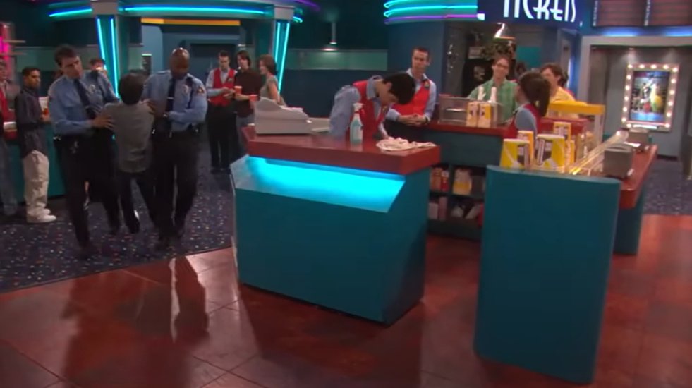 TomHamill2's tweet photo. It looks like Drake and Josh predicted Drake Bell's future after all!👮‍♂️🚔 https://t.co/OFs3r2UMTs