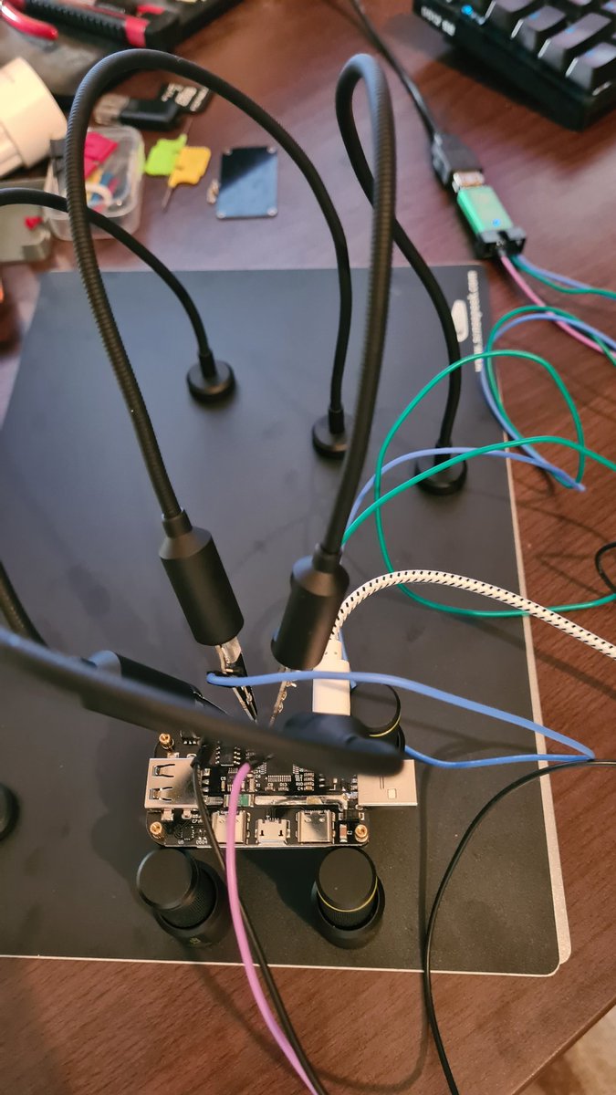 gmozgy's tweet photo. Pcbite in action #pcbite #stm32 #hacking https://t.co/bqsNm3uD9Q