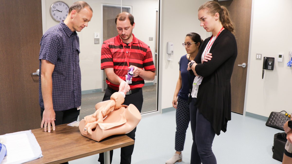 Family Medicine residents are participating in Advanced Life Support in Obstetrics, an evidence-based, #interprofessional and #multidisciplinary training program that equips the maternity care team with skills to manage obstetric emergencies!

#practice #preparedness #simulation
