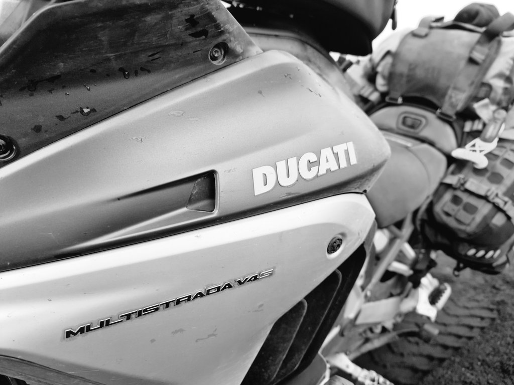 enisd's tweet photo. #multistradav4s visiting Islande #F210
@DucatiMotor @DucatiFrance @vinmctwin https://t.co/VFeUKSsPea
