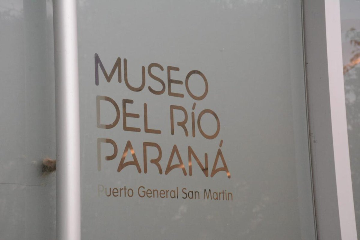 JorgeLlonch's tweet photo. 📢Hoy visité Puerto General San Martín y junto al intendente @CarlosdeGrandis recorrimos las obras de la sala de teatro y del futuro #MuseoDelRíoParaná. Están ubicados en el Centro Cultural “Batalla Punta Quebracho”, que lleva su nombre por la batalla #CulturaFederal https://t.co/SxfERY9ZXA