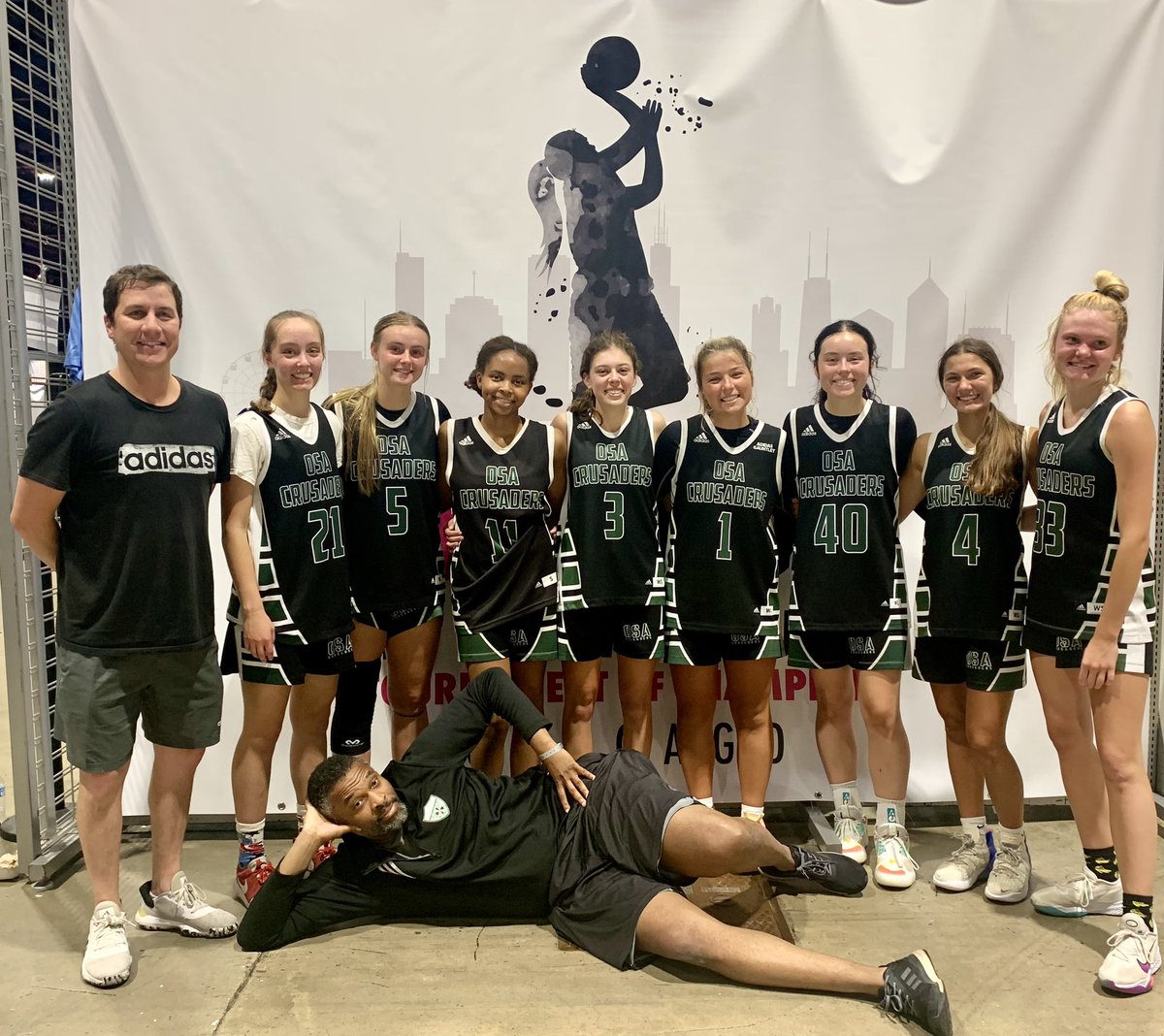 Went 4 in 1 this weekend!  273 points in their 4 wins (58-14, 72-31, 79-45, 64-40). Crazy good team work and 3’s were 🔥!  Congrats girls!  <a href="/reimer_sidney/">Sidney Reimer</a> @LaurenKohl04 <a href="/ChaineyThompson/">chainey thompson</a> <a href="/rice_rylie/">Rylie Rice</a> <a href="/avery_heilig/">avery heilig</a> <a href="/gracehuntwork17/">Grace Huntwork</a> <a href="/AllyStalzer/">ally stalzer</a> <a href="/mckennablankman/">mckenna blankman</a> #NikeToc