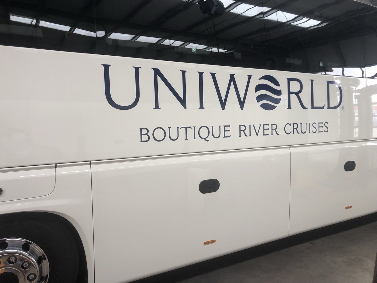 IMeijerman's tweet image. Een aantal van onze mooie touringcars zijn omgetoverd voor @UniworldCruises ! Eén van de fantastische travelstyles van @TravelTTC, waar ook #AtlasReizen (#Contikiholland) en @contikiuk onderdeel van uitmaken. We zijn blij weer te mogen gaan rijden op de Europese wegen👌🏼