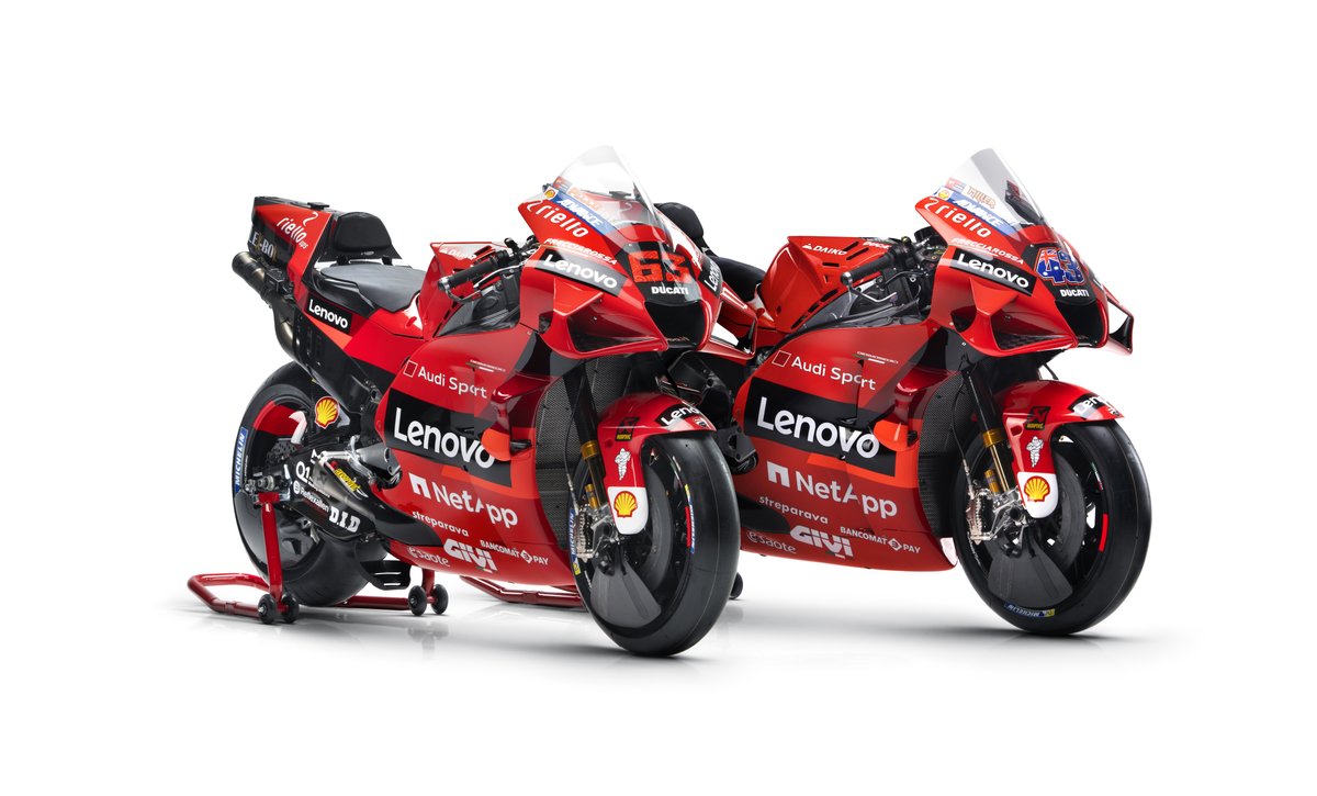 RacingDomino's tweet photo. Who else is missing seeing these Ducati beauties on track?😕

#DominoRacing #DominoRiders #Domino #Ducati #DucatiCorse #forzaducati 
#DucatiDesmosedici #Racing #Race #Speed #motorcycle #readtorace #usaledueruote #use2wheels #GoRide #usalamoto #ride2wheels https://t.co/lQsjmb5n9M