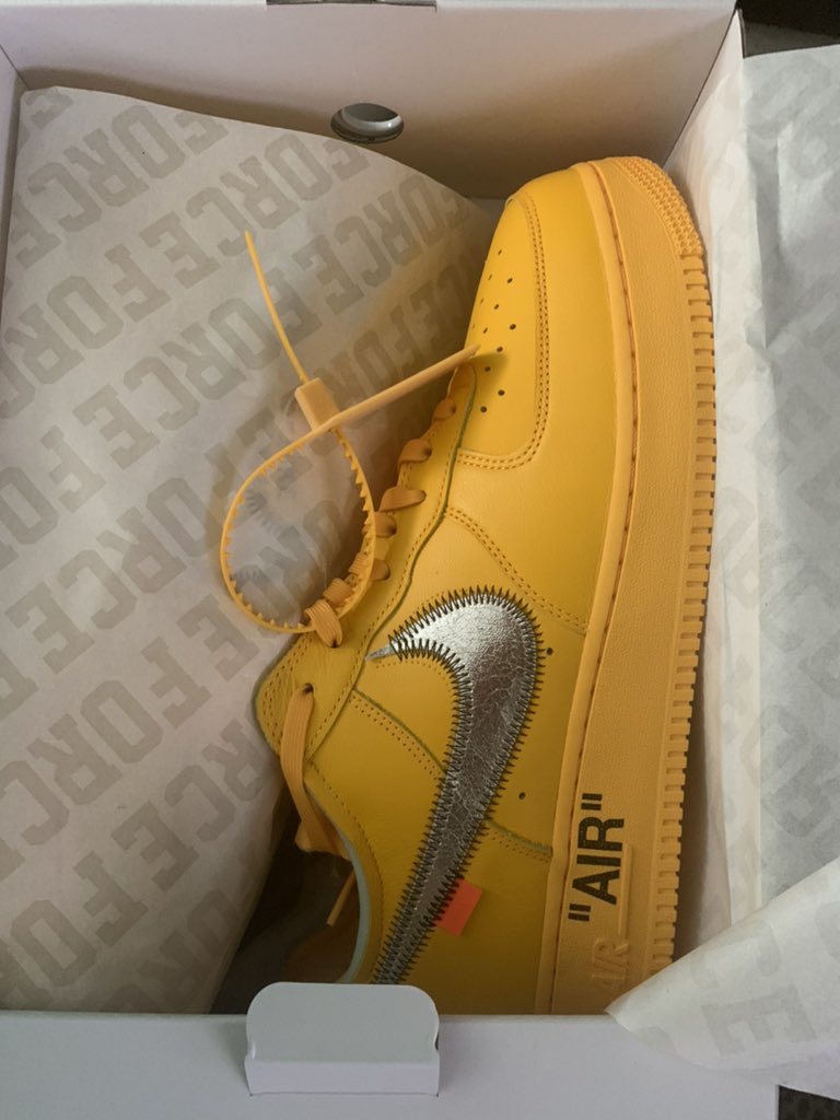 senorfuego90's tweet photo. Size 13, talk to me nicely. Please RT https://t.co/I9YG35Qg47