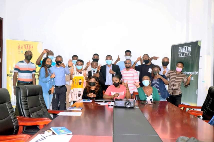 flore_kayala's tweet image. #Cafeblog avec HABARI RDC sur deux grands points &amp;lt; Comment lutter contre les propos sexistes et les discours de haine en ligne?&amp;gt; 
@habariRDC @jhrnewsdrc @UNESCOKinshasa