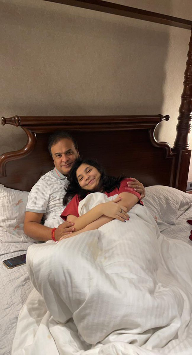 himantabiswa's tweet photo. After a hectic day, it’s now time for me and my daughter Arhi https://t.co/grsIpYh4oO