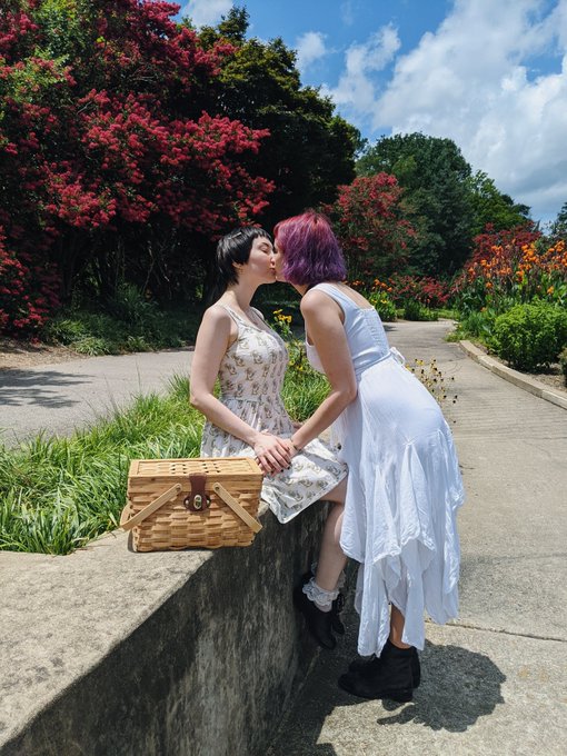 date with @ClarissaCreep 💖🌺 https://t.co/A7Nd4jf22A<a class="tags" href="/tag/clarissacreep">@clarissacreep</a><a href="/tag/onmfc"class="tags"><span>#onmfc</span></a>