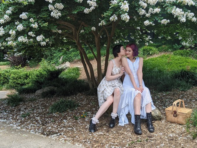date with @ClarissaCreep 💖🌺 https://t.co/A7Nd4jf22A<a class="tags" href="/tag/clarissacreep">@clarissacreep</a><a href="/tag/onmfc"class="tags"><span>#onmfc</span></a>