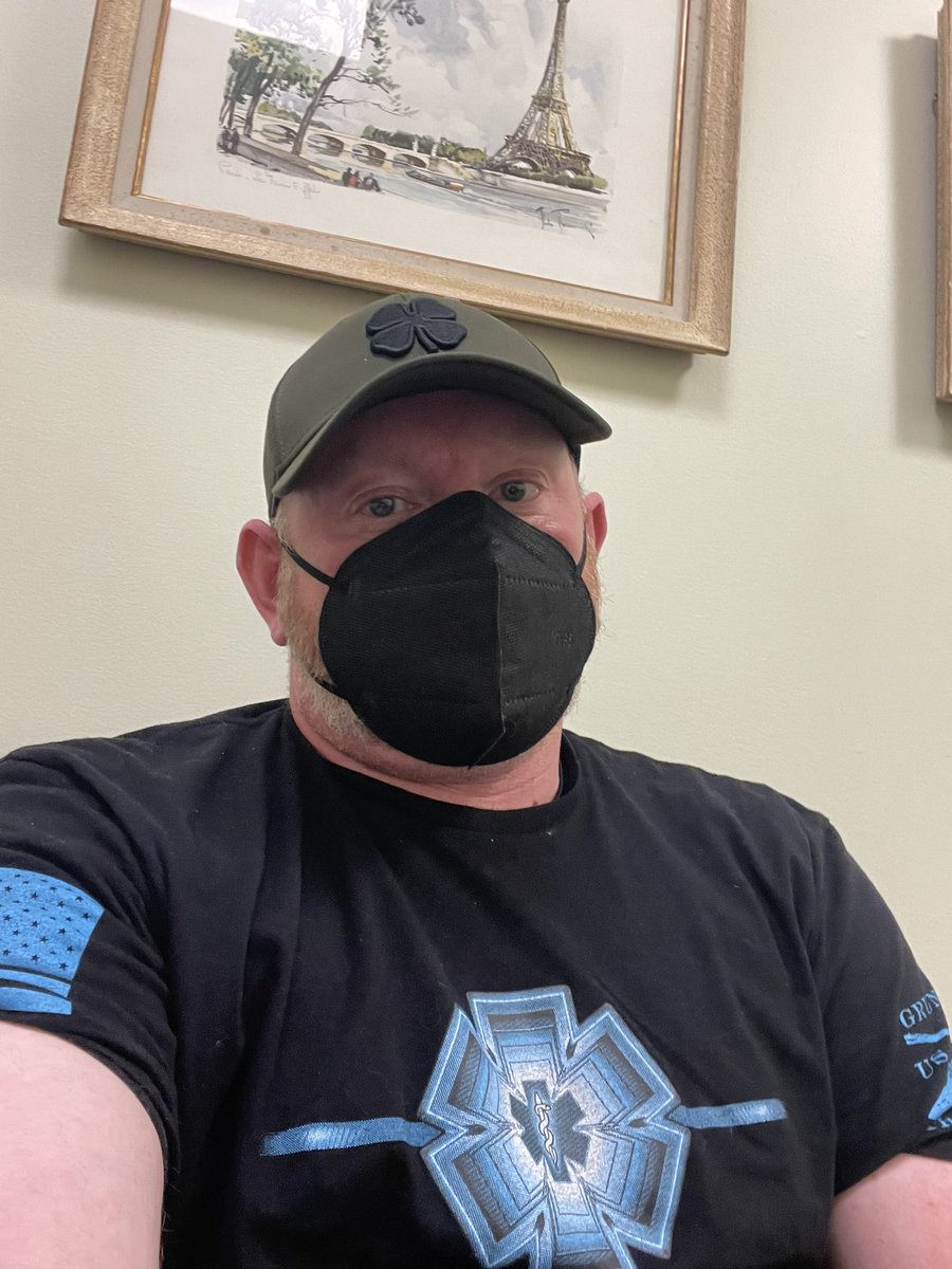 ProstheticMedic's tweet photo. Mandatory Dr appointment selfie. Happy to get to see @docnieder !!!! https://t.co/aU0gAO93tr