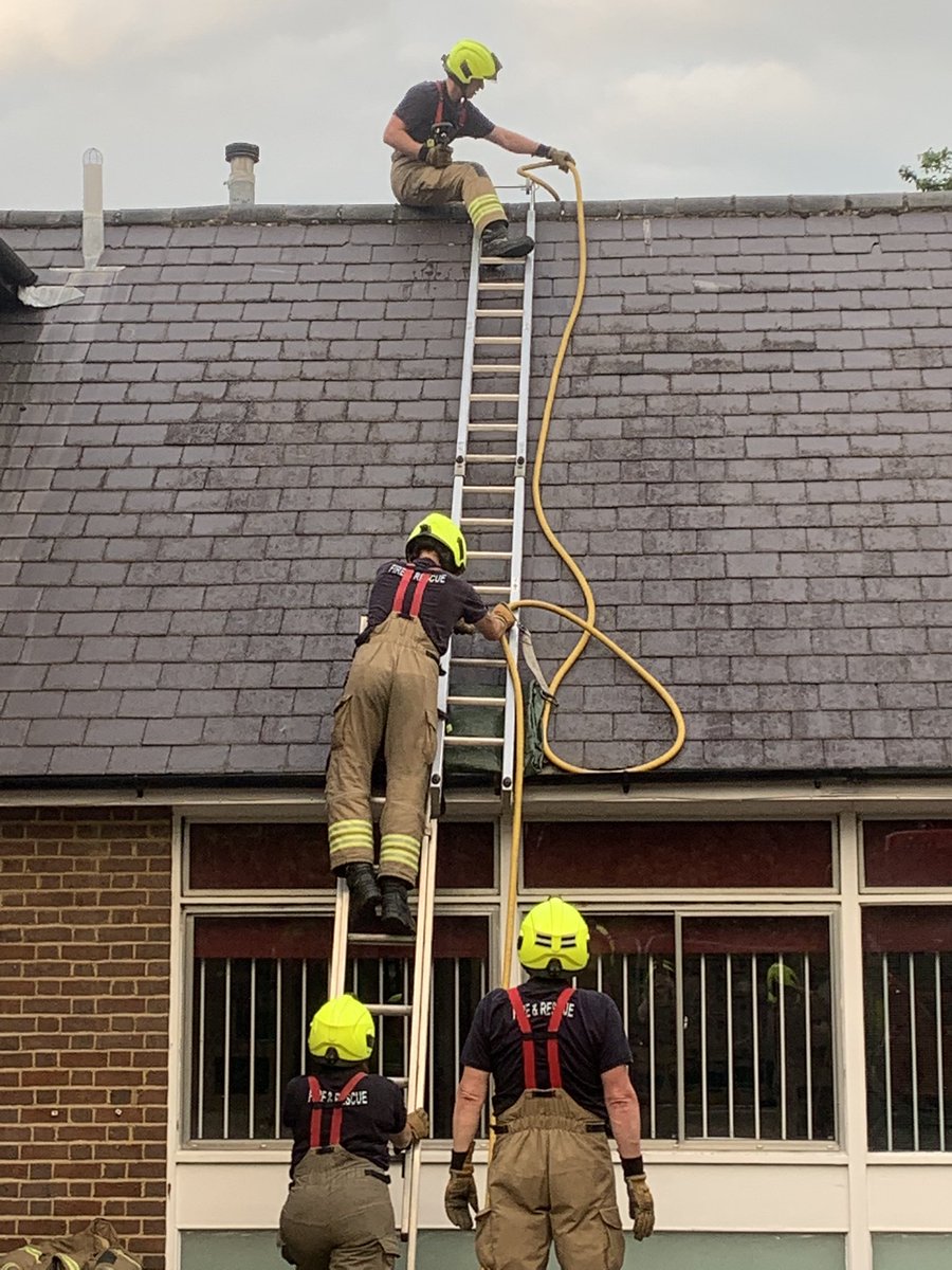 Tonight <a href="/MarkyateFire/">Markyate FireStation</a> are preparing FF Cutler and FF Higginbotham for their probationary drill. #operationalresponse #firesafety #praticemakesperfect