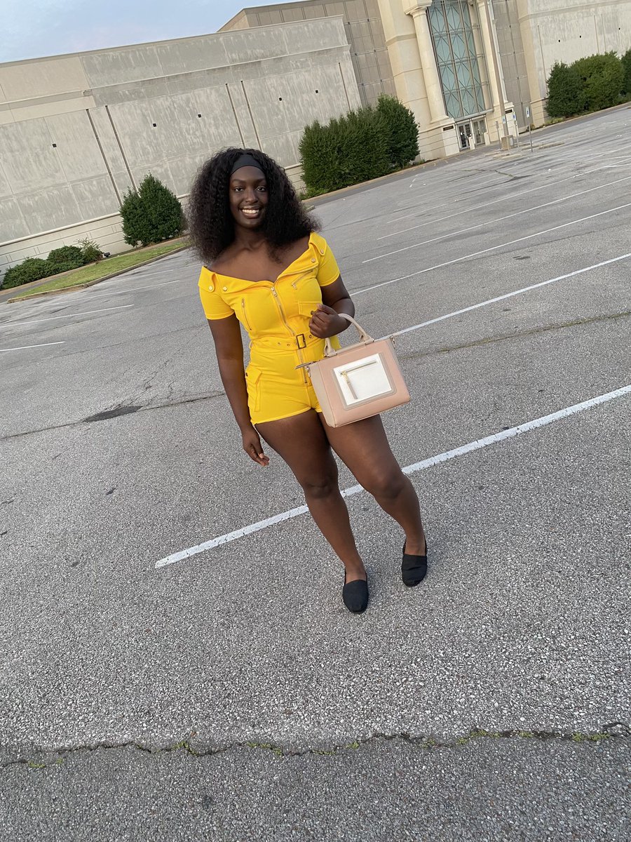 myalatrice_'s tweet photo. Live more, worry less✨

#Melaninpoppin
#yellowismycolor https://t.co/LB8LwF0r9m
