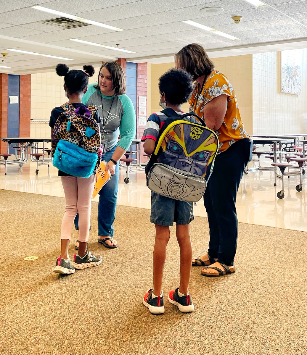 ShakopeeSchools's tweet image. Let the elementary and middle school summer learning adventures begin! #shakopeeschools #summerprogramming #learningeveryday @ShakoEast @SunPath14