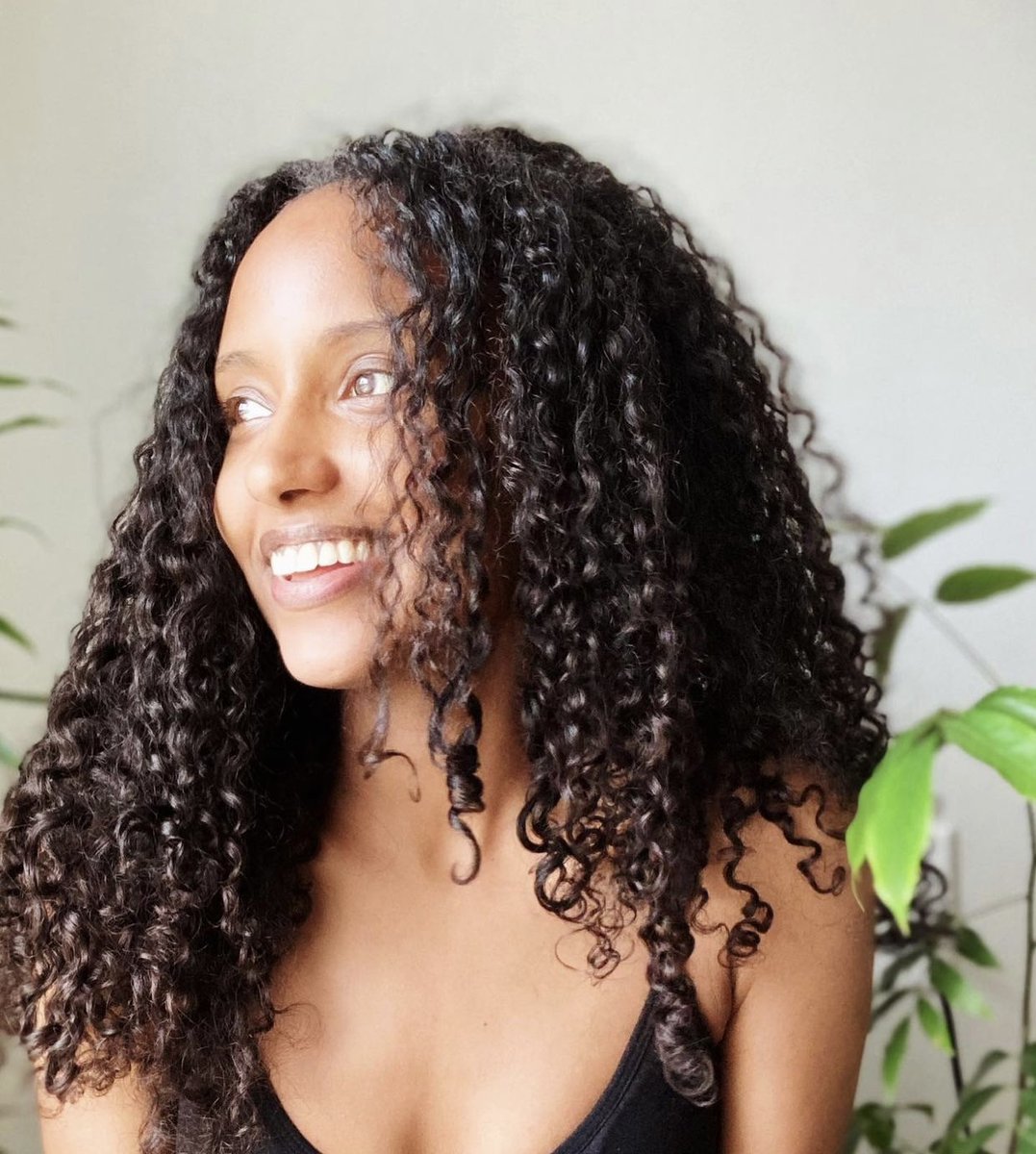 Miss_Jessies's tweet photo. Crushin’ on this cutie @bloom.fiore Her beautiful curls are brought to you by Miss Jessie’s #PillowSoftCurls💖
#missjessies #jellysoftcurls #multiculturalcurls #honeycurls #holdmedownedges #curlypudding #curlymeringue #quickcurls https://t.co/LuQ4VL8hYc