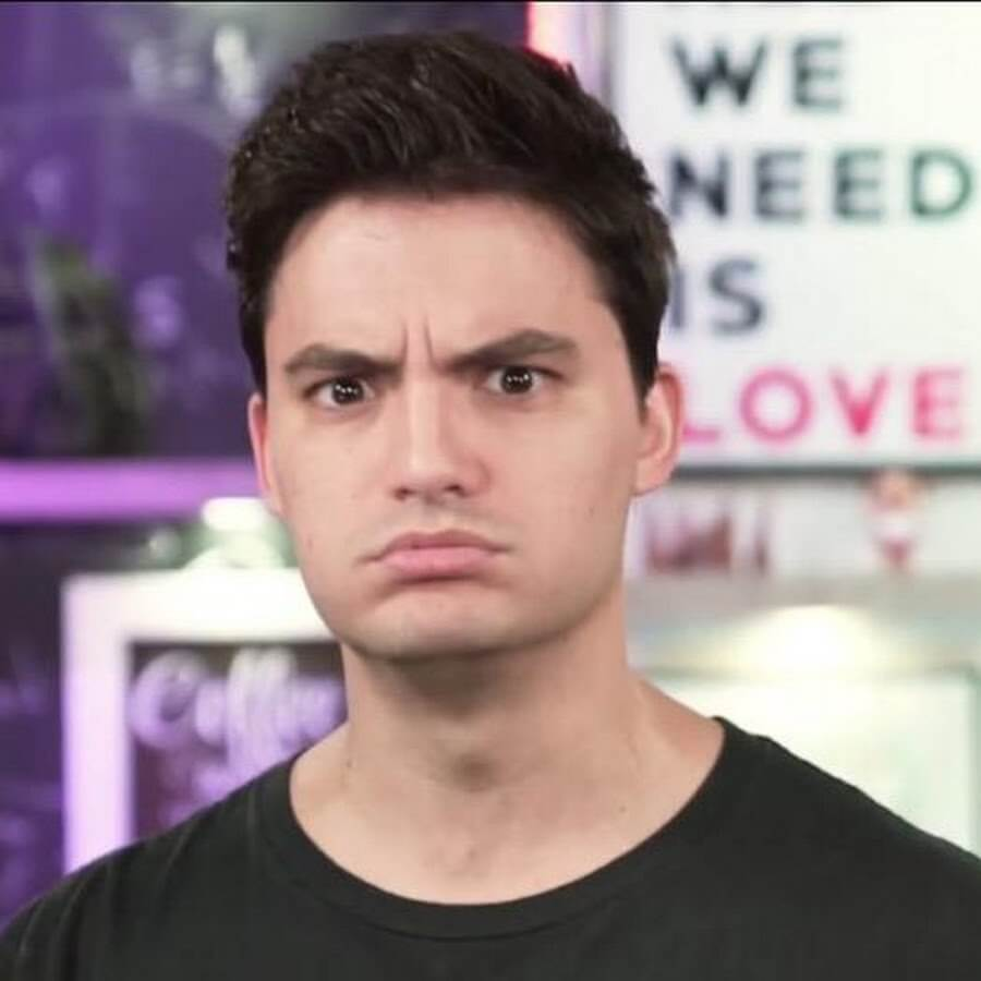 nyreeezu's tweet photo. I made the Brazilian YouTuber Felipe Neto
--------------------------
Fiz o youtuber brasileiro Felipe Neto
#felipeneto #felipenetosubs https://t.co/VJlPWJCZr9