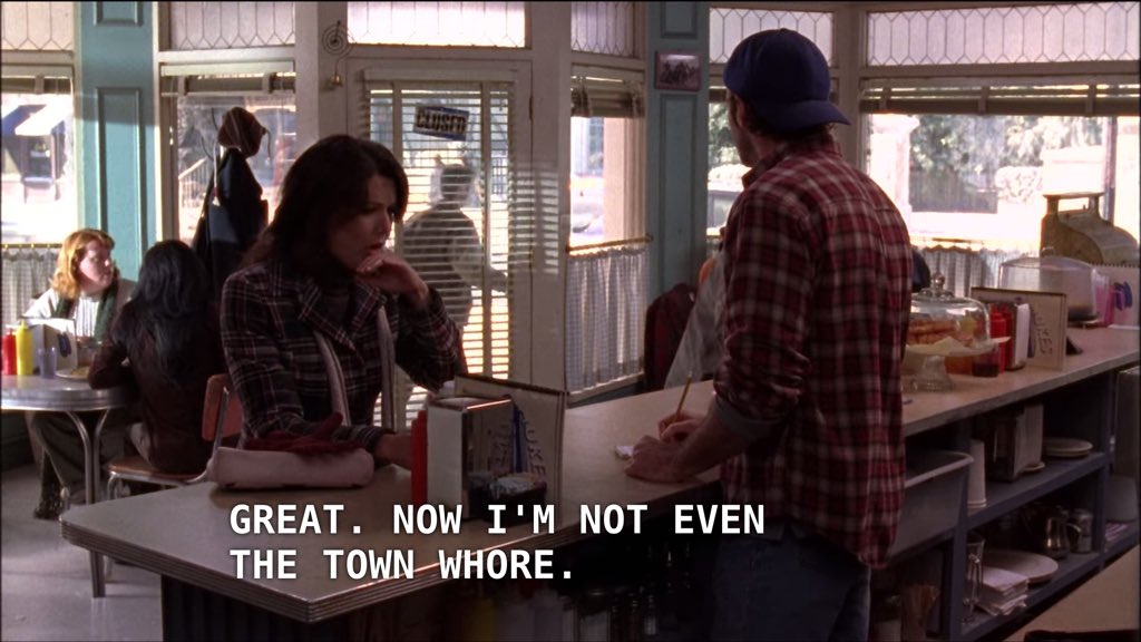 winonaddict's tweet photo. lorelai gilmore, an icon https://t.co/M9ILUMBiX9