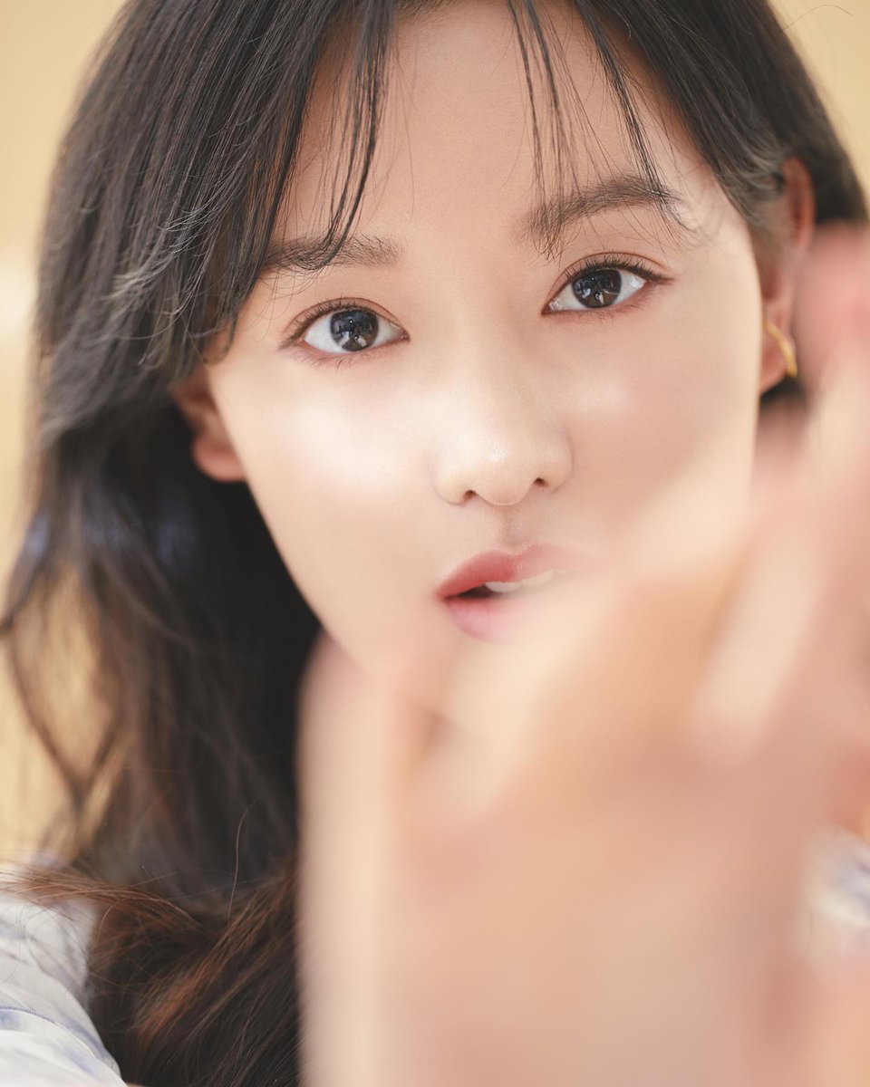 Jiwon, Kim tweet media