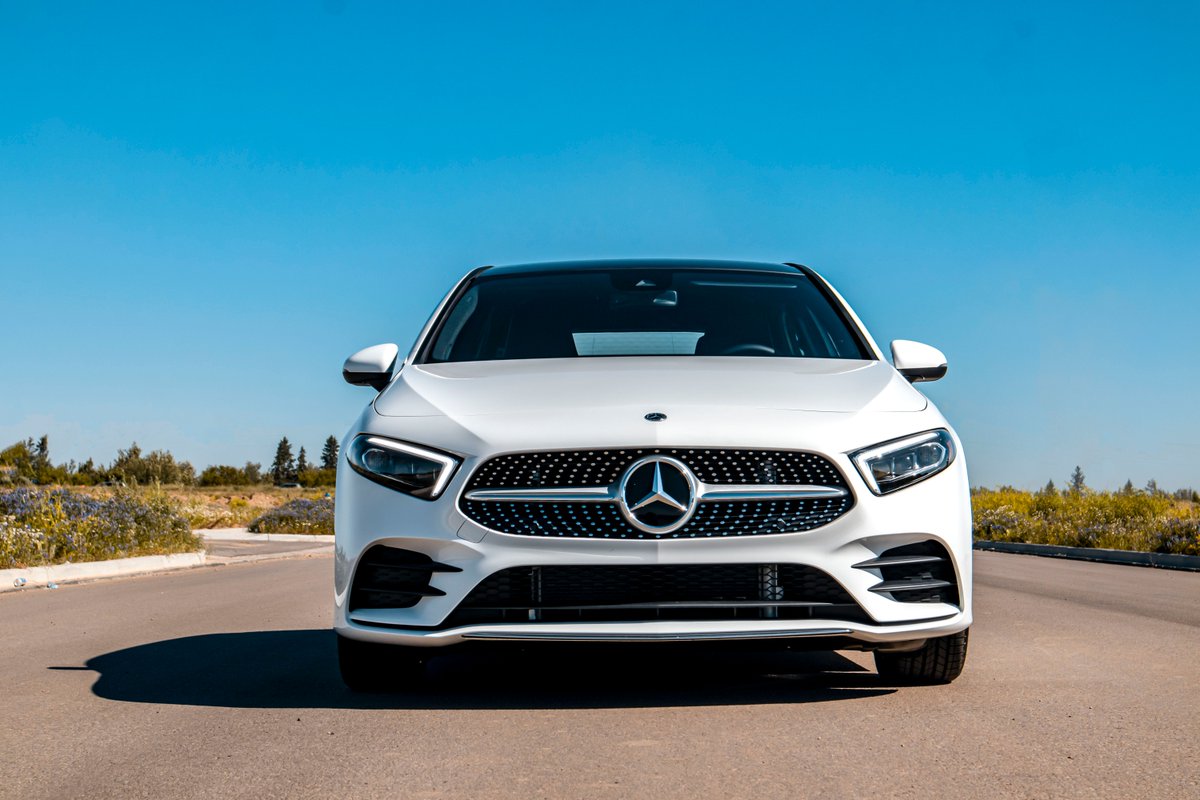 Go-Getter! In the A250 Hatch - equipped with everything you need to get that to-do list done! More details on our Facebook!

#mbhv #mbheritagevalley #mbyeg #heritagevalley #mercedesbenz #mercedes #A250 #hatch #yeglife #mblife #Yeg