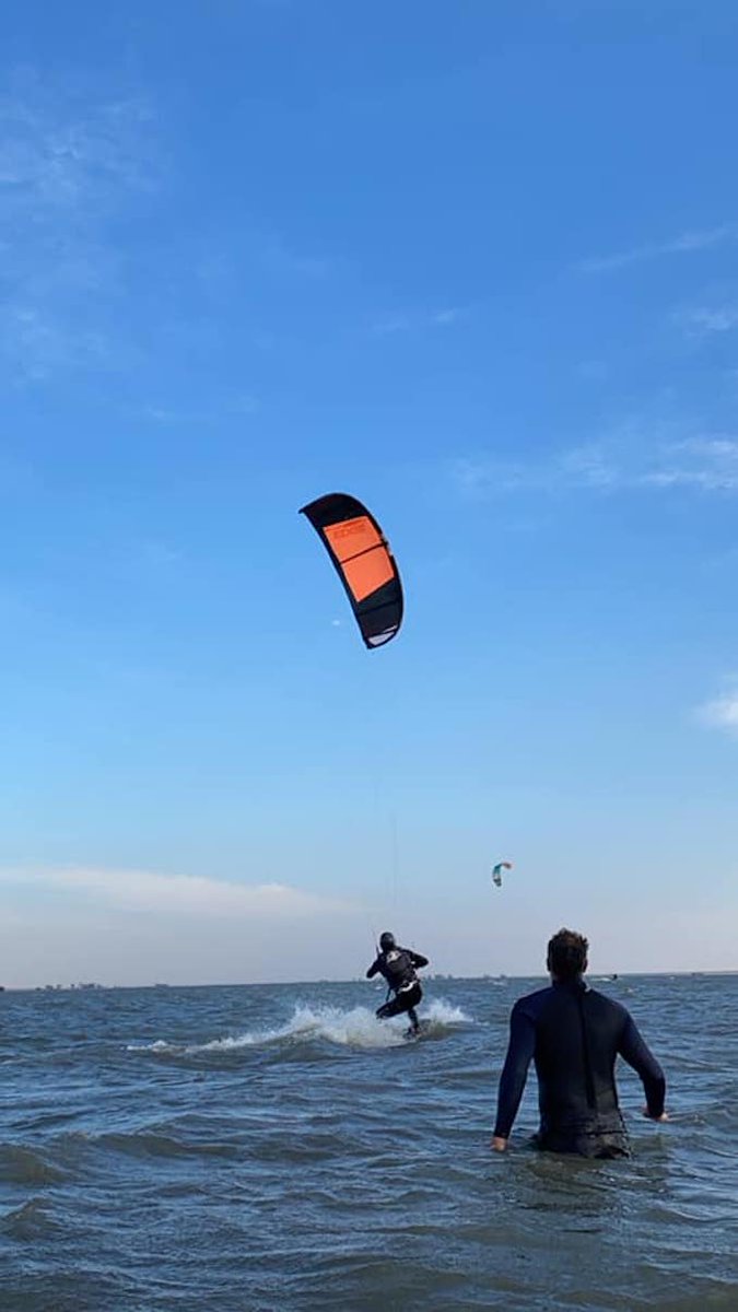 Tyler Dixon on Twitter "Wild Jobs Kiteboarding Instructor This