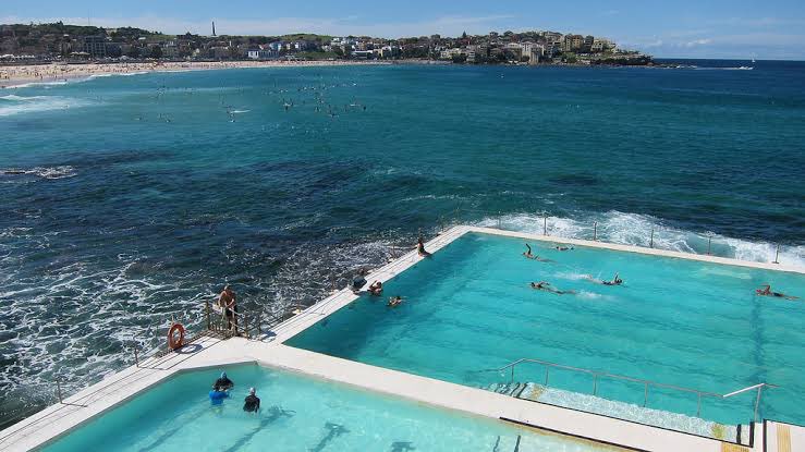 Katerina_Mtaus's tweet photo. Letβs have a few friends over for our digital FinTwit party. Where are we going first. Mexico or Italy look great for dinner. France is a more intimate setting or stay local in Bondi. #digitalgetaway https://t.co/T4ENfmz80r