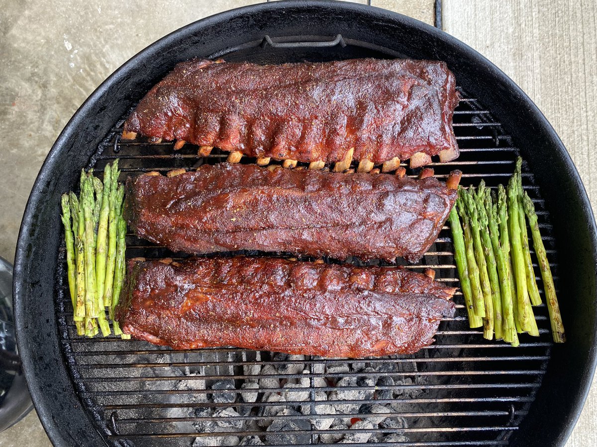 OSU_Aviator's tweet image. Decided to put my own twist on another slamming @HowToBBQRight recipe! Coffee BBQ Ribs with some greenery for color.