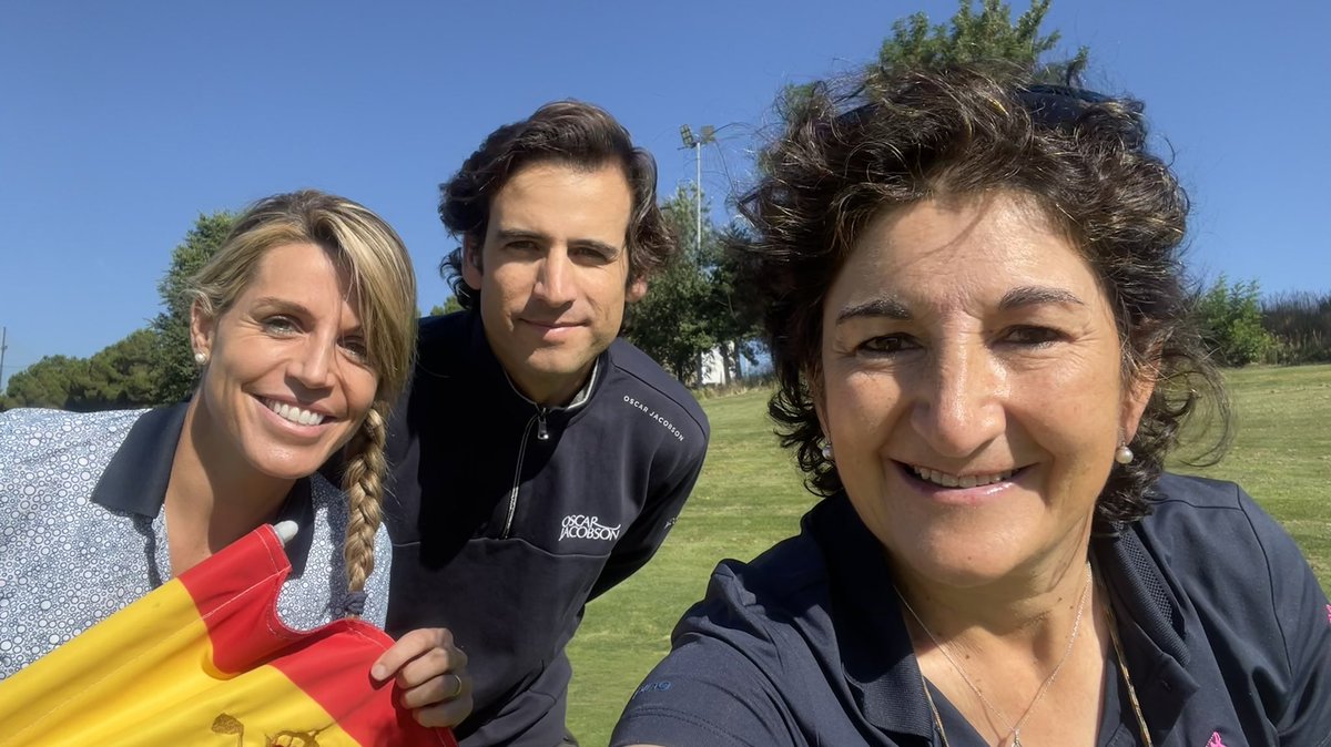 𝑬𝑳𝑬𝑵𝑨 𝑱𝑰𝑴É𝑵𝑬𝒁 tweet media